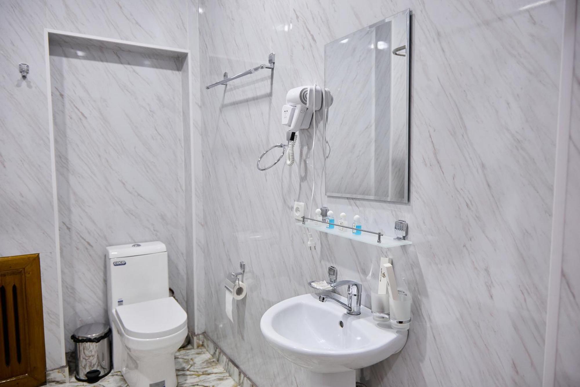 Art Garden Hotel Tachkent Extérieur photo